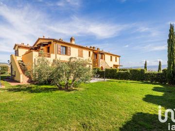 Vendita Casa indipendente / Villa 1703 m² 10 camere Rosi. 1703m² Rosignano Marittimo