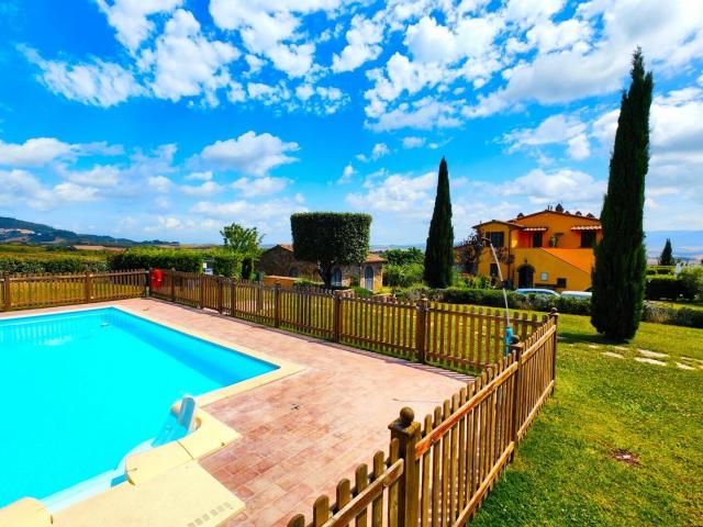 Vendita Casa indipendente / Villa 1703 m² 10 camere Rosi. 1703m² Rosignano Marittimo