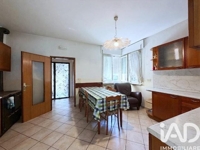 Vendita Casa indipendente / Villa 179 m² 6 camere Mori 179m² Mori