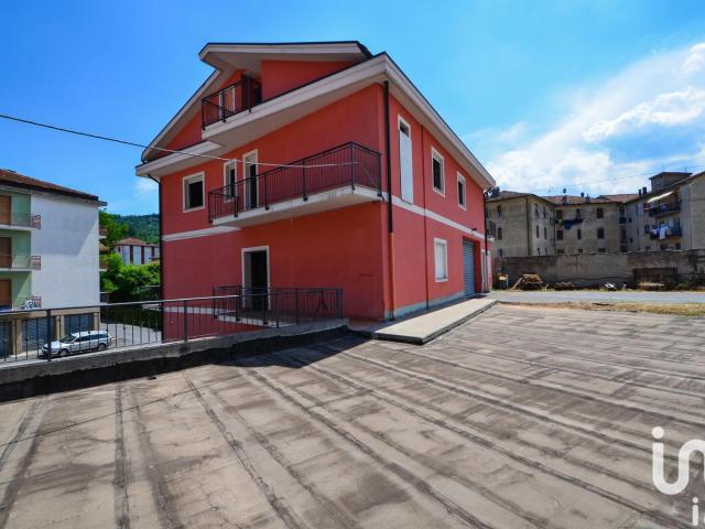 Vendita Casa indipendente / Villa 180 m² 4 camere Cengio 180m² Cengio