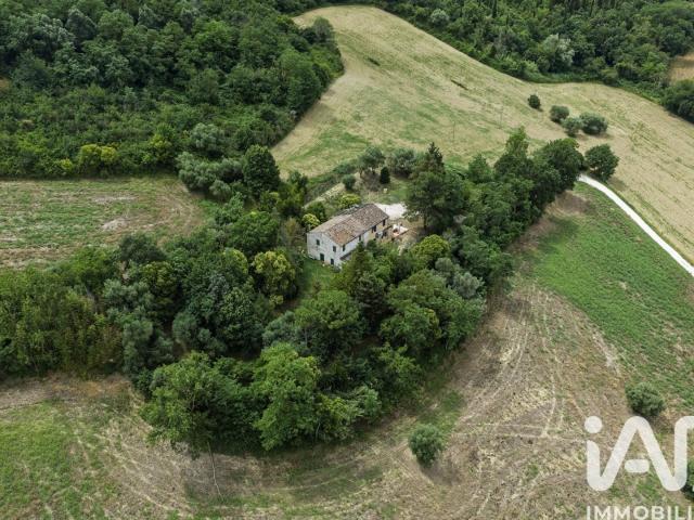 Vendita Casa indipendente / Villa 182 m² 4 camere Macera. 182m² Macerata