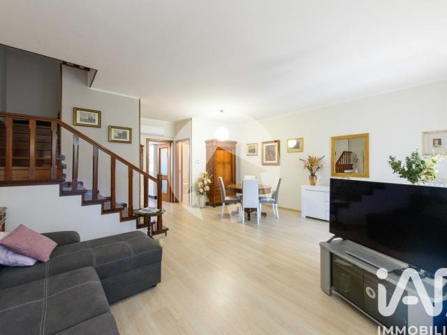 Vendita Casa indipendente / Villa 187 m² 3 camere Reggio. 187m² Reggio nell'Emilia