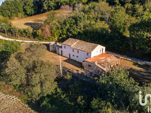 Vendita Casa indipendente / Villa 194 m² 3 camere Civita. 194m² Civitanova Marche