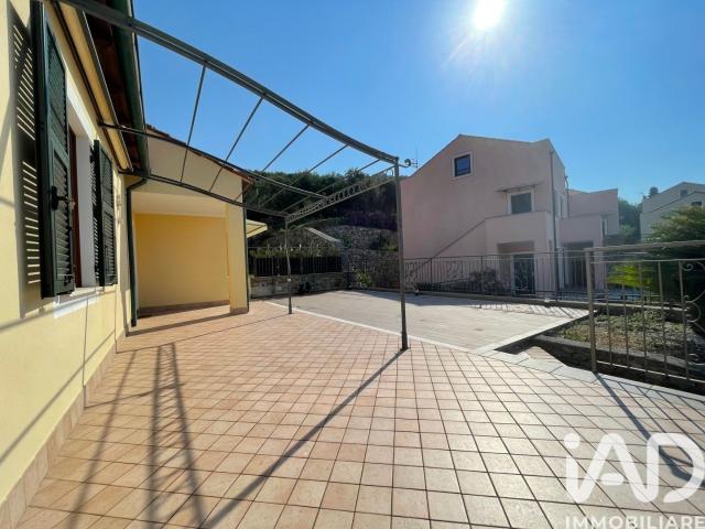 Vendita Casa indipendente / Villa 103 m² 2 camere Finale. 103m² Finale Ligure