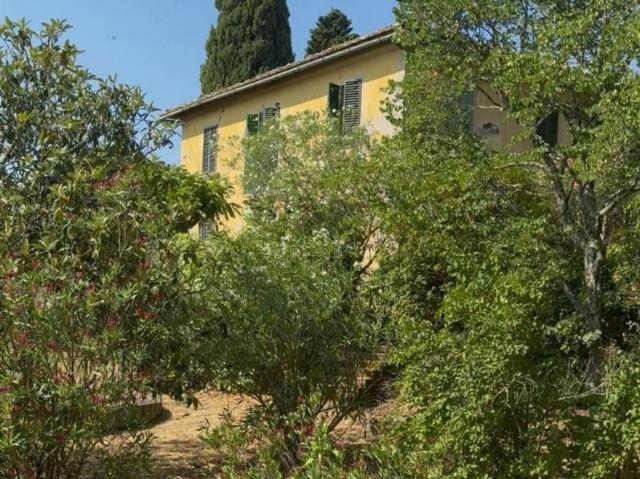 Vendita Casa indipendente / Villa 1180 m² 5 camere Bucin. 1180m² Bucine