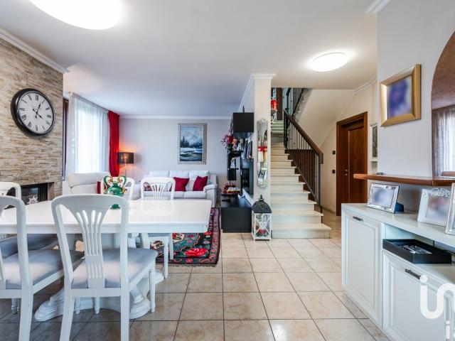 Vendita Casa indipendente / Villa 133 m² 3 camere Cavezz. 133m² Cavezzo