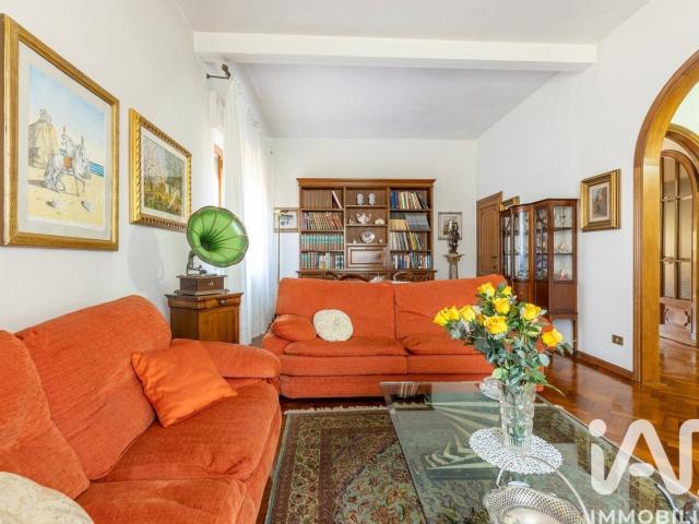 Vendita Casa indipendente / Villa 138 m² 3 camere Cascin. 138m² Cascina