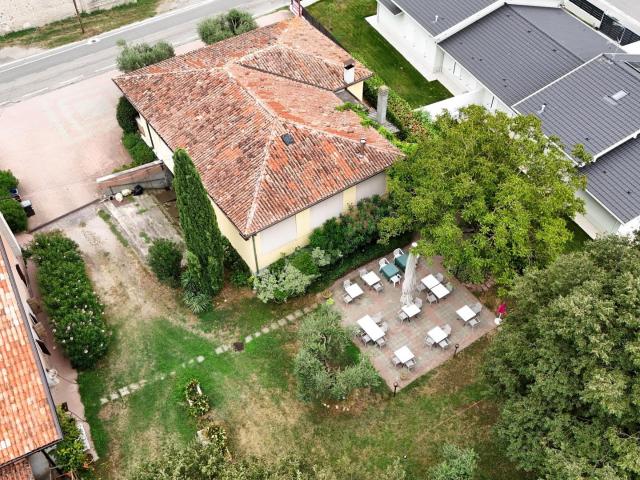 Vendita Casa indipendente / Villa 241 m² 4 camere Desenz. 241m² Desenzano del Garda
