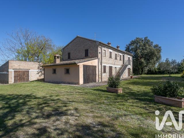 Vendita Casa indipendente / Villa 249 m² 2 camere Monte. 249m² Monte San Vito