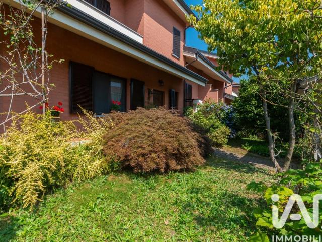 Vendita Casa indipendente / Villa 300 m² 4 camere Borgar. 300m² Borgaro Torinese