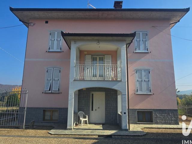 Vendita Casa indipendente / Villa 250 m² 4 camere Brigna. 250m² Brignano Frascata