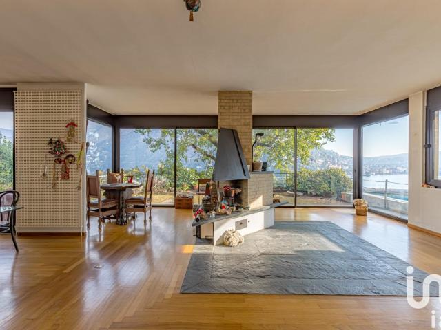 Vendita Casa indipendente / Villa 263 m² 4 camere Como 263m² Como