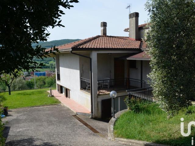 Vendita Casa indipendente / Villa 266 m² 4 camere Panica. 266m² Panicale