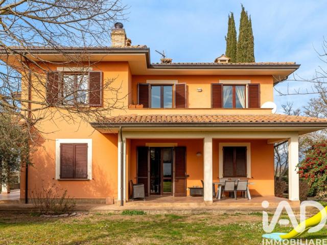 Vendita Casa indipendente / Villa 271 m² 5 camere Spello 271m² Spello