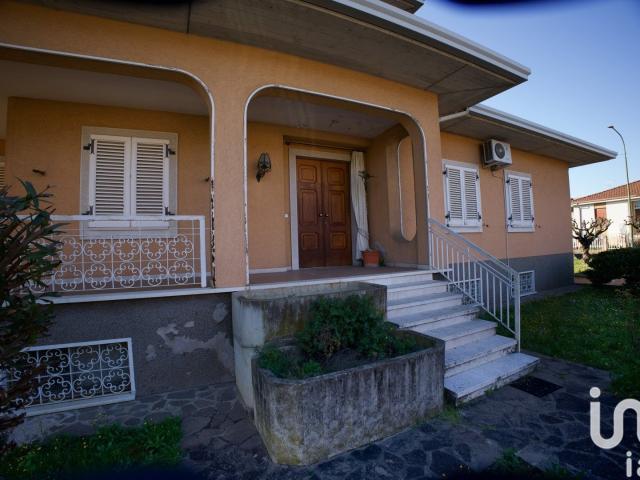 Vendita Casa indipendente / Villa 274 m² 5 camere Guidiz. 274m² Guidizzolo