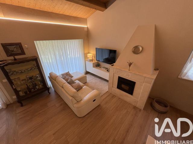 Vendita Casa indipendente / Villa 275 m² 3 camere Arezzo 275m² Arezzo