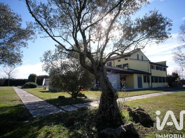 Vendita Casa indipendente / Villa 287 m² 3 camere Novi d. 287m² Novi di Modena
