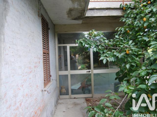 Vendita Casa indipendente / Villa 204 m² 8 camere Montec. 204m² Montecalvo in Foglia