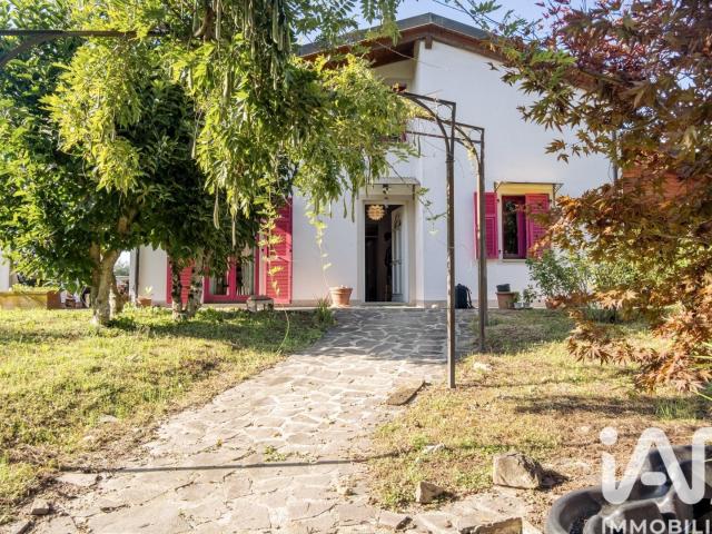 Vendita Casa indipendente / Villa 212 m² 3 camere Villaf. 212m² Villafranca in Lunigiana