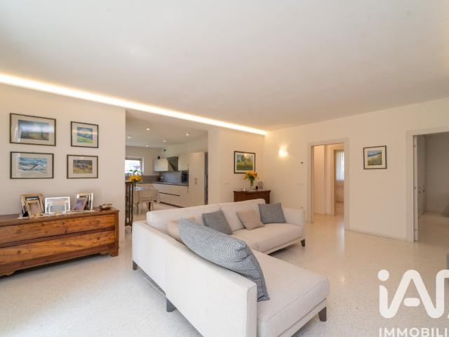 Vendita Casa indipendente / Villa 235 m² 4 camere Selvaz. 235m² Selvazzano Dentro