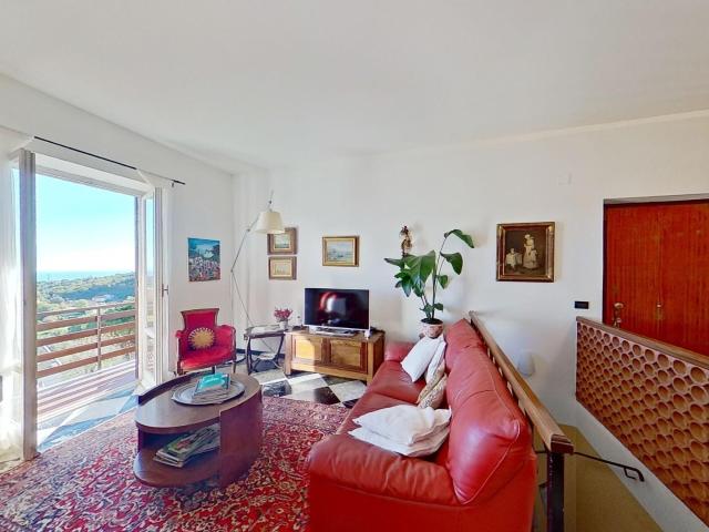 Vendita Casa indipendente / Villa 236 m² 4 camere Cogole. 236m² Cogoleto