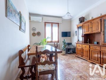 Vendita Casa indipendente / Villa 238 m² 4 camere Prato 238m² Prato