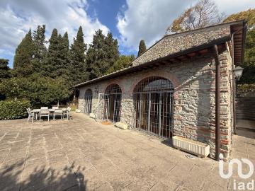 Vendita Casa indipendente / Villa 385 m² 5 camere Fiesol. 385m² Fiesole