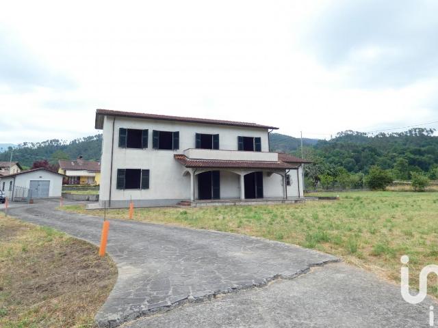 Vendita Casa indipendente / Villa 300 m² 3 camere Brugna. 300m² Brugnato
