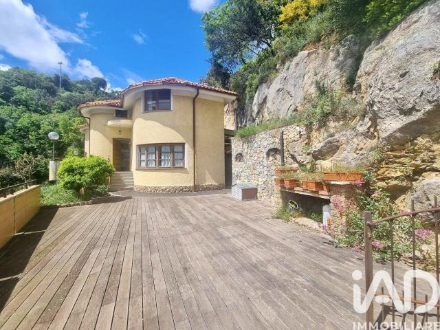 Vendita Casa indipendente / Villa 300 m² 4 camere Balest. 300m² Balestrino