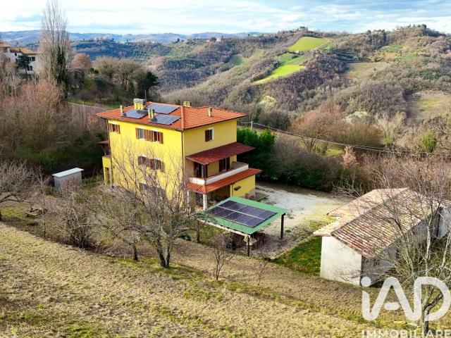 Vendita Casa indipendente / Villa 315 m² 6 camere Valfab. 315m² Valfabbrica