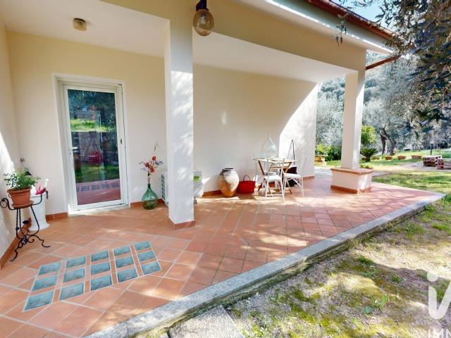 Vendita Casa indipendente / Villa 318 m² 4 camere Diano. 318m² Diano Marina