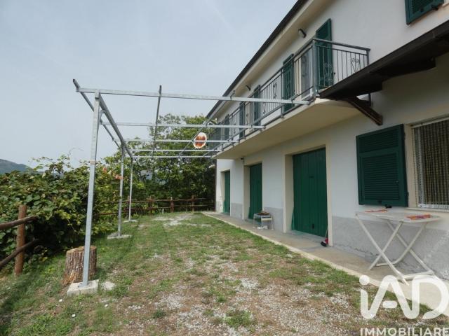 Vendita Casa indipendente / Villa 327 m² 4 camere Carro 327m² Carro