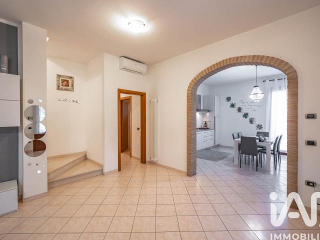 Vendita Casa indipendente / Villa 330 m² 4 camere Consel. 330m² Conselice