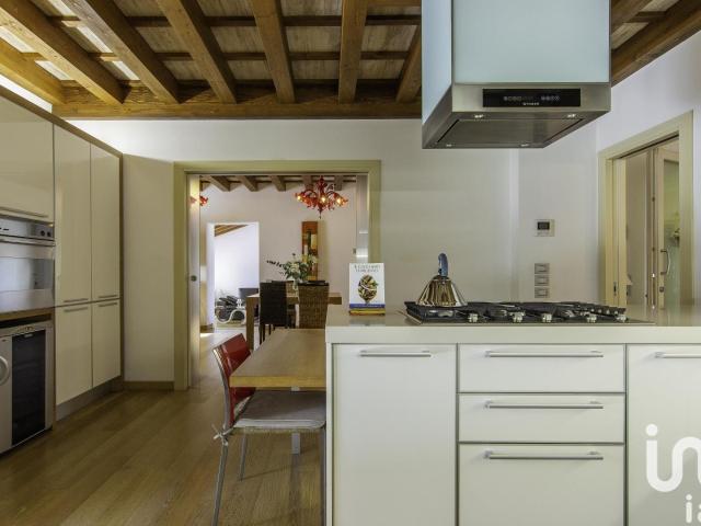 Vendita Casa indipendente / Villa 337 m² 4 camere San Gi. 337m² San Giorgio in Bosco