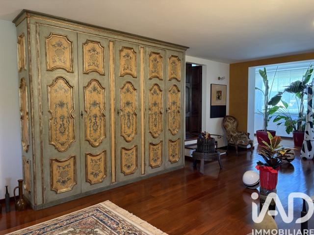 Vendita Casa indipendente / Villa 440 m² 4 camere Città. 440m² Città di Castello