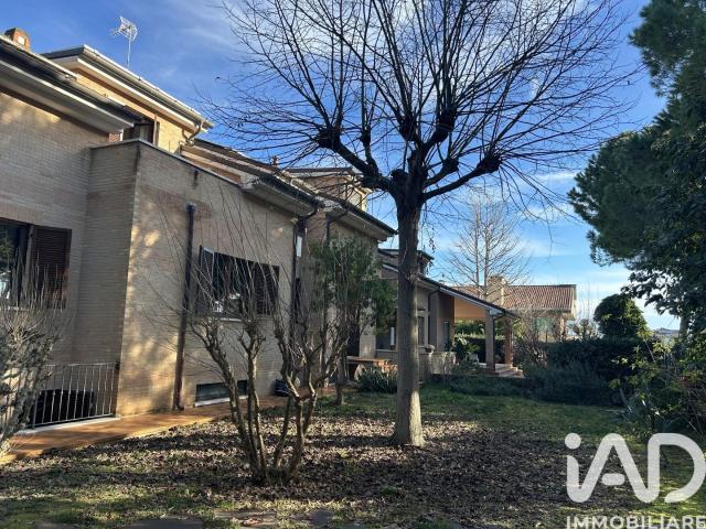 Vendita Casa indipendente / Villa 445 m² 5 camere Civita. 445m² Civitanova Marche
