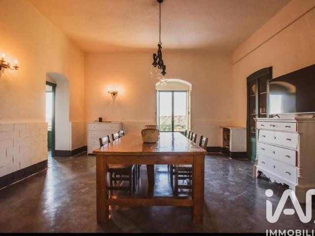 Vendita Casa indipendente / Villa 450 m² 4 camere Chiara. 450m² Chiaramonte Gulfi