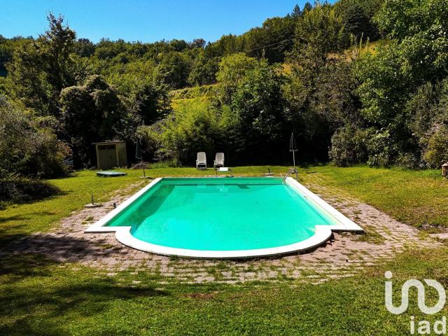 Vendita Casa indipendente / Villa 485 m² 11 camere Assis. 485m² Assisi Santuario