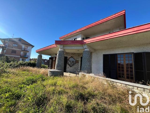 Vendita Casa indipendente / Villa 400 m² Volpiano 400m² Volpiano