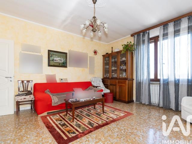 Vendita Casa indipendente / Villa 458 m² 4 camere Cantar. 458m² Cantarana