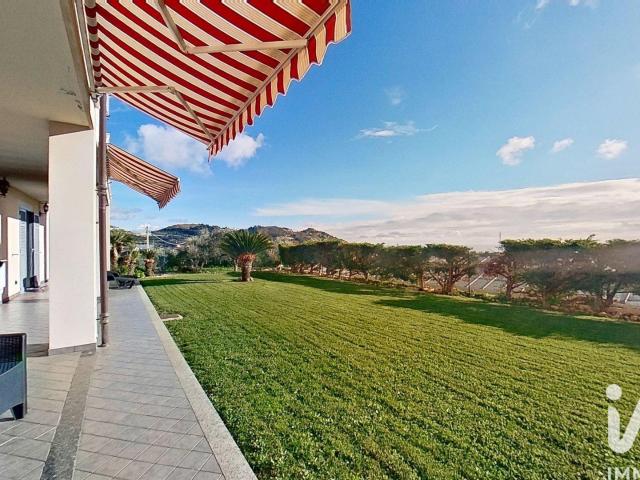 Vendita Casa indipendente / Villa 400 m² 4 camere Taggia 400m² Taggia