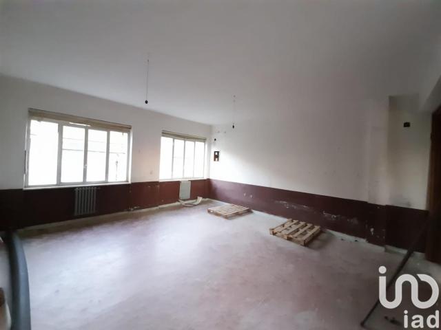 Vendita Casa indipendente / Villa 410 m² 15 camere Longo. 410m² Longobardi