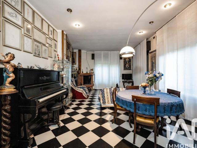 Vendita Casa indipendente / Villa 415 m² 5 camere Peschi. 415m² Peschiera del Garda
