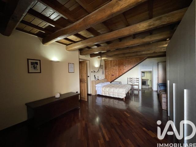 Vendita Casa indipendente / Villa 544 m² 7 camere Ascoli. 544m² Ascoli Piceno