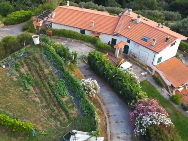 Vendita Casa indipendente / Villa 572 m² 5 camere Vezzi. 572m² Vezzi Portio