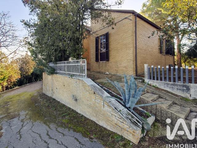 Vendita Casa indipendente / Villa 500 m² 5 camere Monteg. 500m² Montegranaro