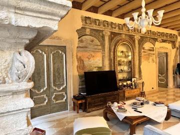 Vendita Casa indipendente / Villa 510 m² 4 camere Verona 510m² Verona