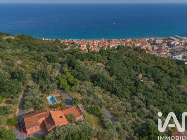 Vendita Casa indipendente / Villa 750 m² 4 camere Finale. 750m² Finale Ligure