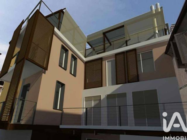 Vendita Casa indipendente / Villa 700 m² 20 camere Desen. 700m² Desenzano del Garda