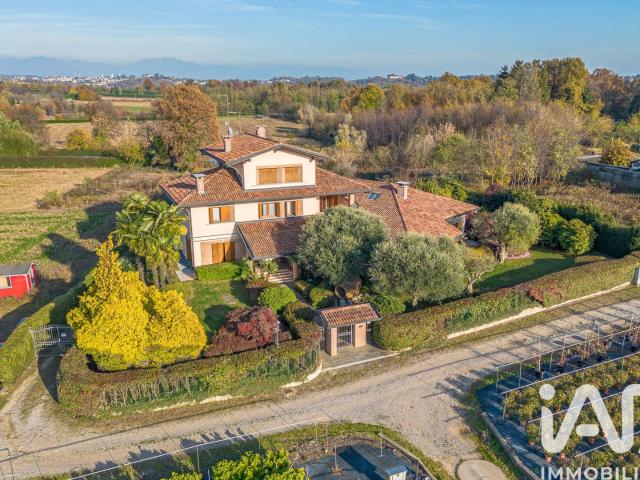 Vendita Casa indipendente / Villa 880 m² 6 camere Vertem. 880m² Vertemate con Minoprio